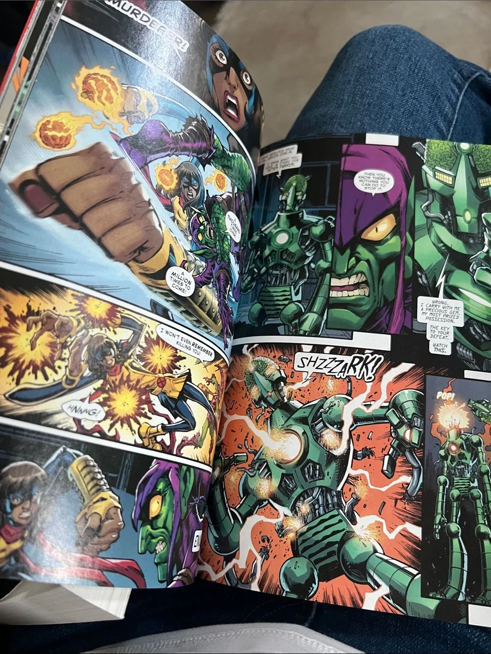 Marvel Black Panther Set with Black and Multicolor Comic Covers